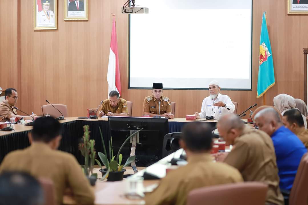 Wakil Wakil Wali Kota Solok Ramadhani Kirana Putra  buka Bimtek Asisstensi Peningkatan Nilai IEPK